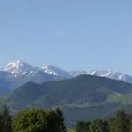 3 Etoiles, 2 , Cuisine Amenagee, Terrasse, Face A La Chaine Des Pyrenees アパート バニエール・ド・ビゴール