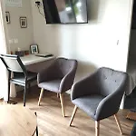 3 Etoiles, 2 , Cuisine Amenagee, Terrasse, Face A La Chaine Des Pyrenees
