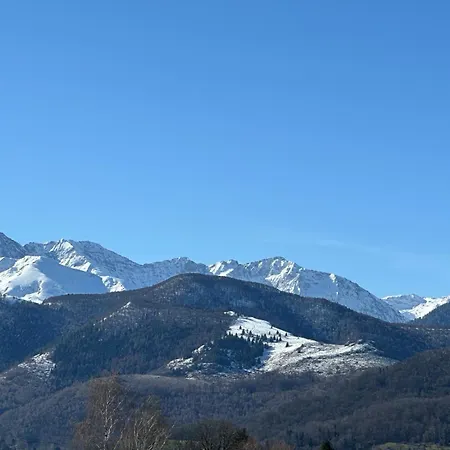 Appartement 3 Etoiles, 2 Chambres , Cuisine Amenagee, Terrasse, Face A La Chaine Des Pyrenees Apartment *