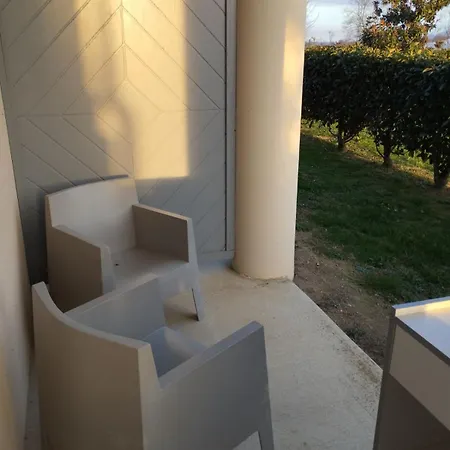 Appartement 3 Etoiles, 2 Chambres , Cuisine Amenagee, Terrasse, Face A La Chaine Des Pyrenees Apartment