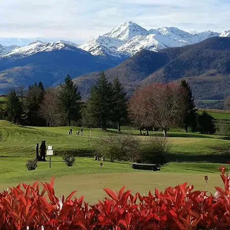 Appartement 3 Etoiles, 2 Chambres , Cuisine Amenagee, Terrasse, Face A La Chaine Des Pyrenees Apartment