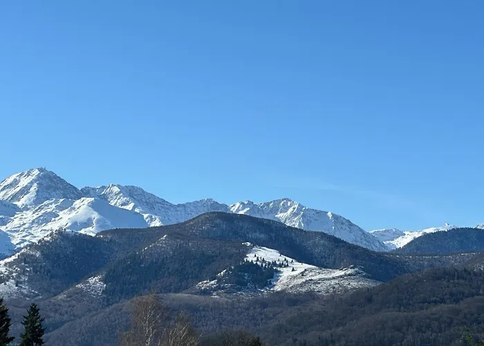 3 Etoiles, 2 , Cuisine Amenagee, Terrasse, Face A La Chaine Des Pyrenees Apartman *